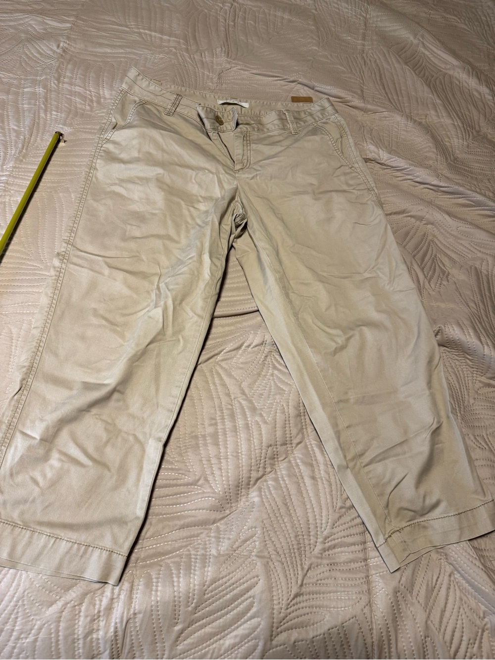Loft Classic Women's Beige Ankle Crop size 6